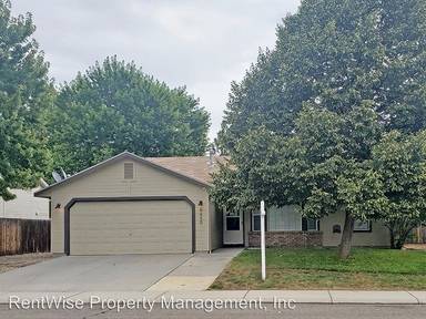 Main picture of 6650 N Prescott Ave