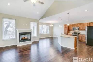 Main picture of 1821 N 127th St E