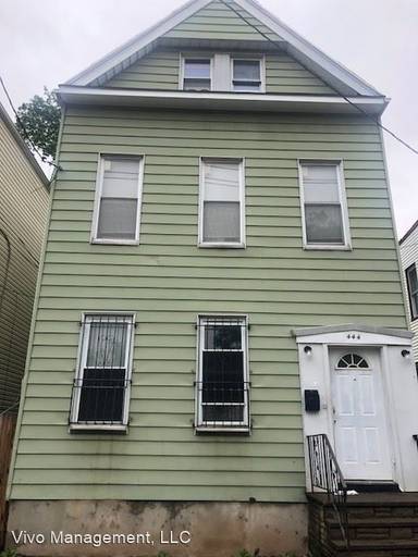 Main picture of 442 S 19th St
