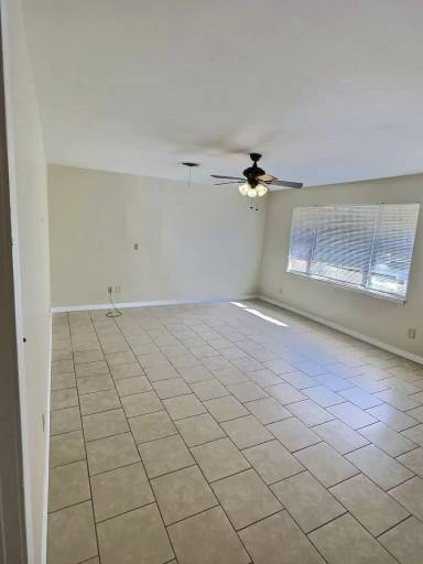 Main picture of 102 Elliott Pl