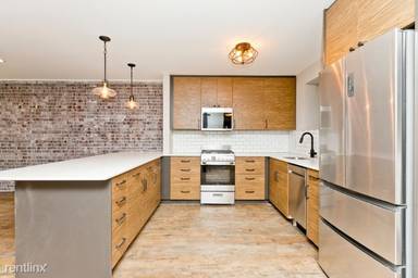 Main picture of 512 W Wrightwood Ave