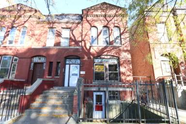 Main picture of 719 S Loomis St