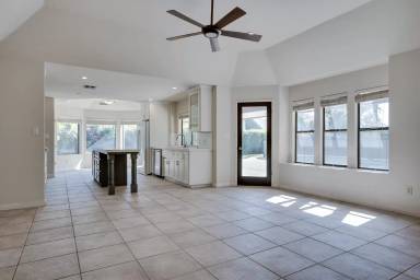Main picture of 9501 Nightsong Ct