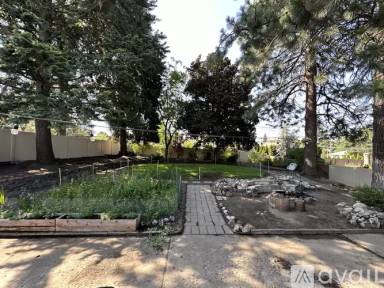 Main picture of 3810 E Congress Ave