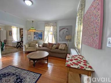 Main picture of 109 Walnut St
