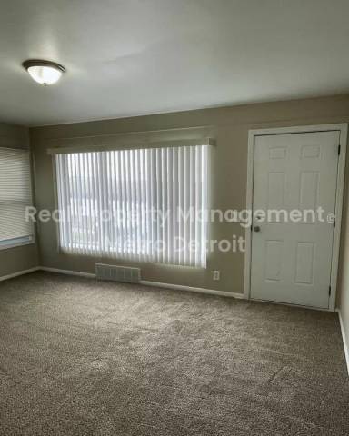 Main picture of 1173 Featherstone Rd