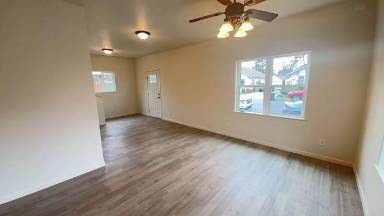 Main picture of 329-339 S Grape St