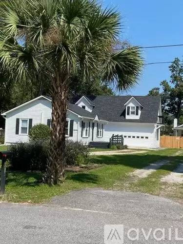 Main picture of 2418 Cherokee Hall Ln