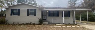 Main picture of 3615 Lakehurst Dr