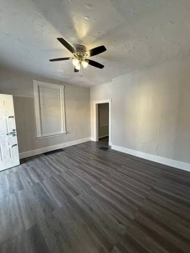 Main picture of 957 Fairbanks Ave