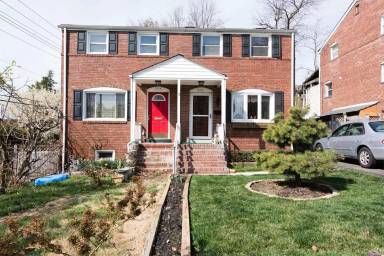 Main picture of 3112 S Hayes St