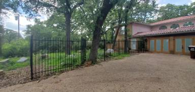 Main picture of 1815 Greenwood Dr