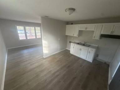 Main picture of 6807 Victor Rd