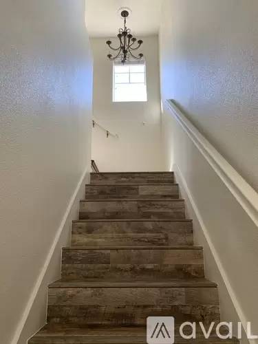 Main picture of 1338 Oak Vista Way