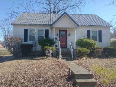 Main picture of 122 N Reader St