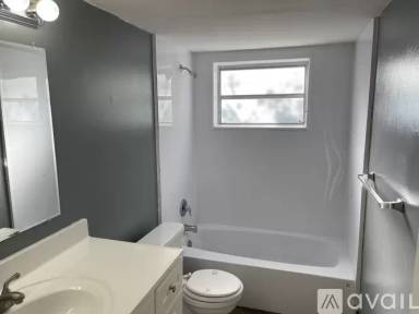 Main picture of 10331 NW 35th St
