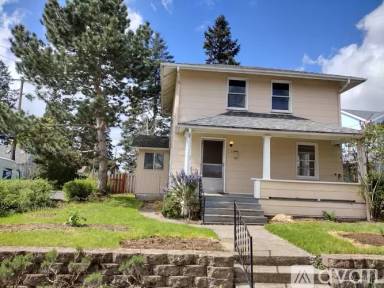 Main picture of 1203 NE 75th Ave