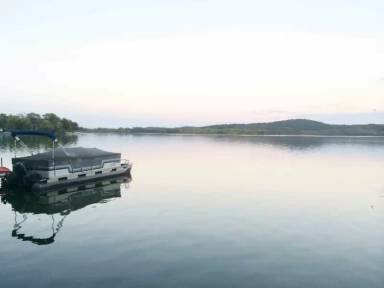 Main picture of 3366 Lake Dr