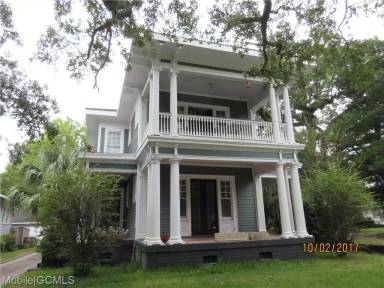 Main picture of 1574 Dauphin St