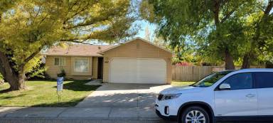 Main picture of 5007 Pioneer Ave
