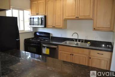 Main picture of 85 Wright Ave