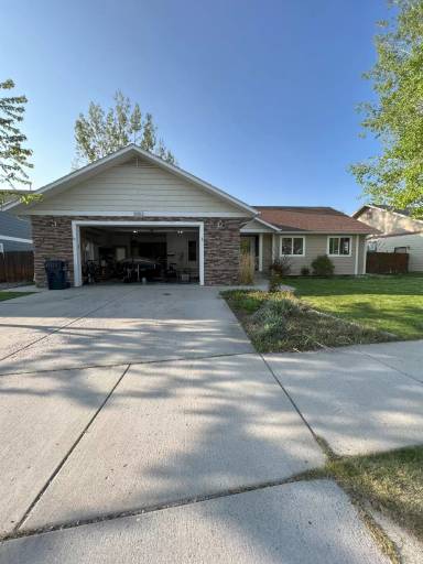 Main picture of 3053 Rose St