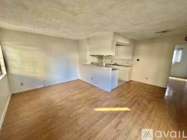 Main picture of 1804 Vine St