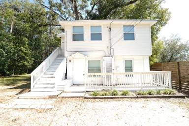 Main picture of 1219 N Duval St