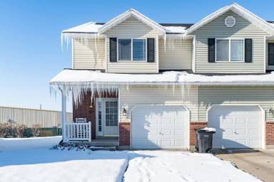 Main picture of 827 S 150 E