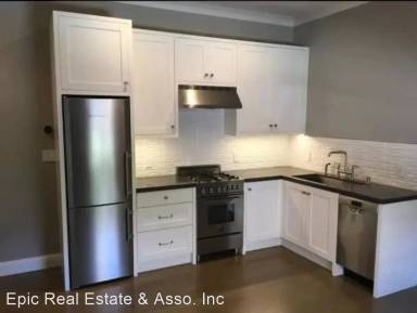 Main picture of 661 Greenwich St