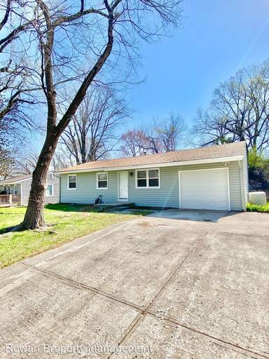 Main picture of 5121 N Corrington Ave