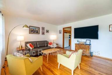 Main picture of 2407 Holbrook Dr