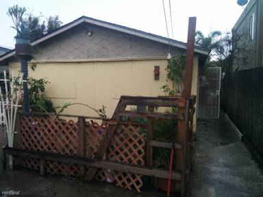 Main picture of 1249 Center Ave