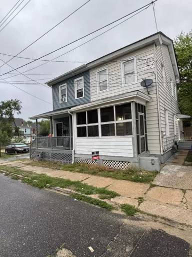 Main picture of 418 Sassafras St