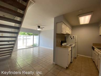 Main picture of 454 W Parker Blvd