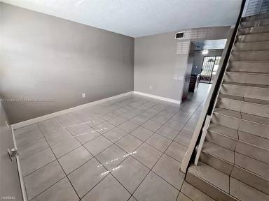 Main picture of 12027 SW 10th St
