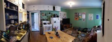 Main picture of 76 Main St