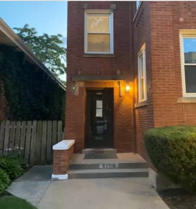 Main picture of 8208 S Ada St
