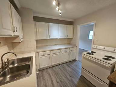 Main picture of 701 Dudley Ave