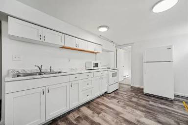 Main picture of 37 Euclid St