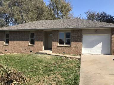 Main picture of 610 S Miller Rd