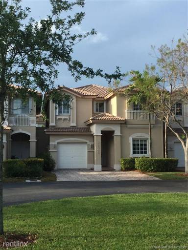 Main picture of 11345 NW 72nd Ln