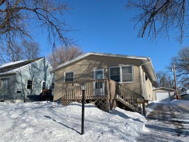 Main picture of 408 S Van Eps Ave