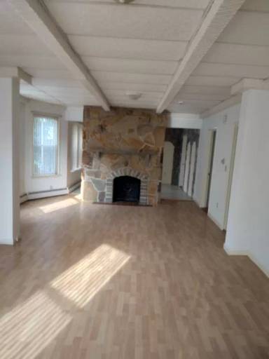 Main picture of 105 America St