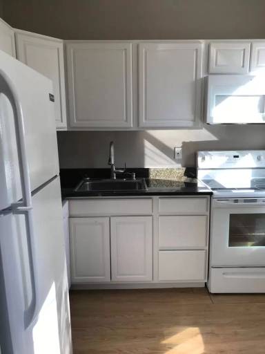 Main picture of 426 Greenfield Ave