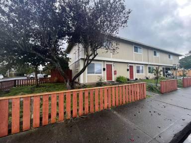 Main picture of 209 W Simpson St