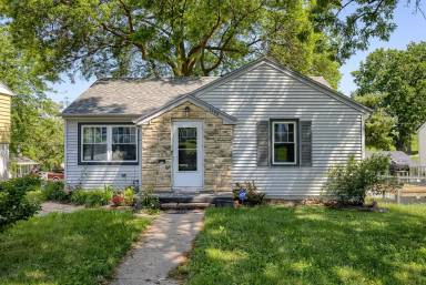 Main picture of 5408 Spring St