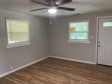 Main picture of 324 Pryor St