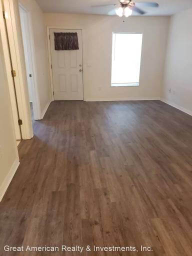 Main picture of 9318 N Travis Dr
