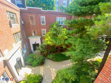 Main picture of 27 Bradford Commons Ln